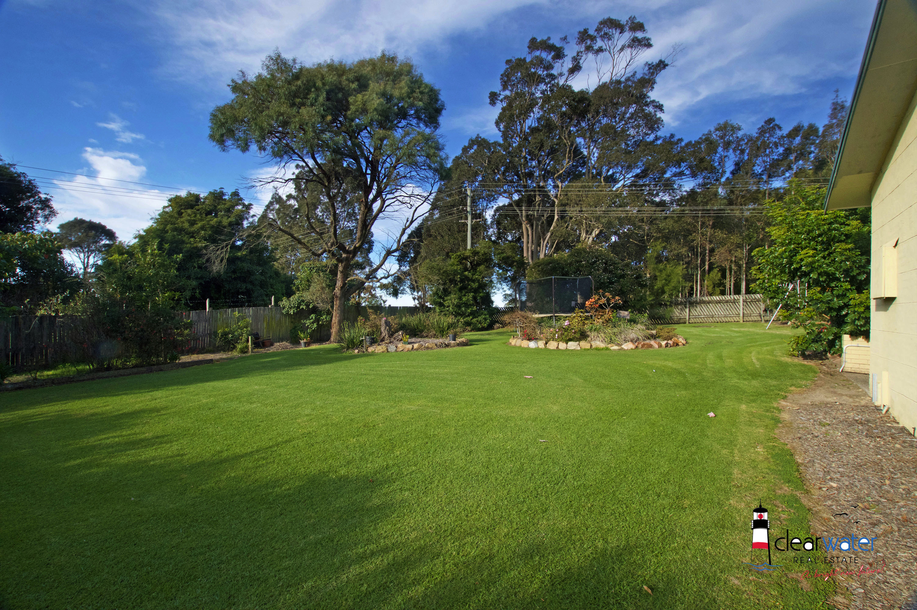 Clearwater Real Estate Motivated Vendor Acres In Town Large Home