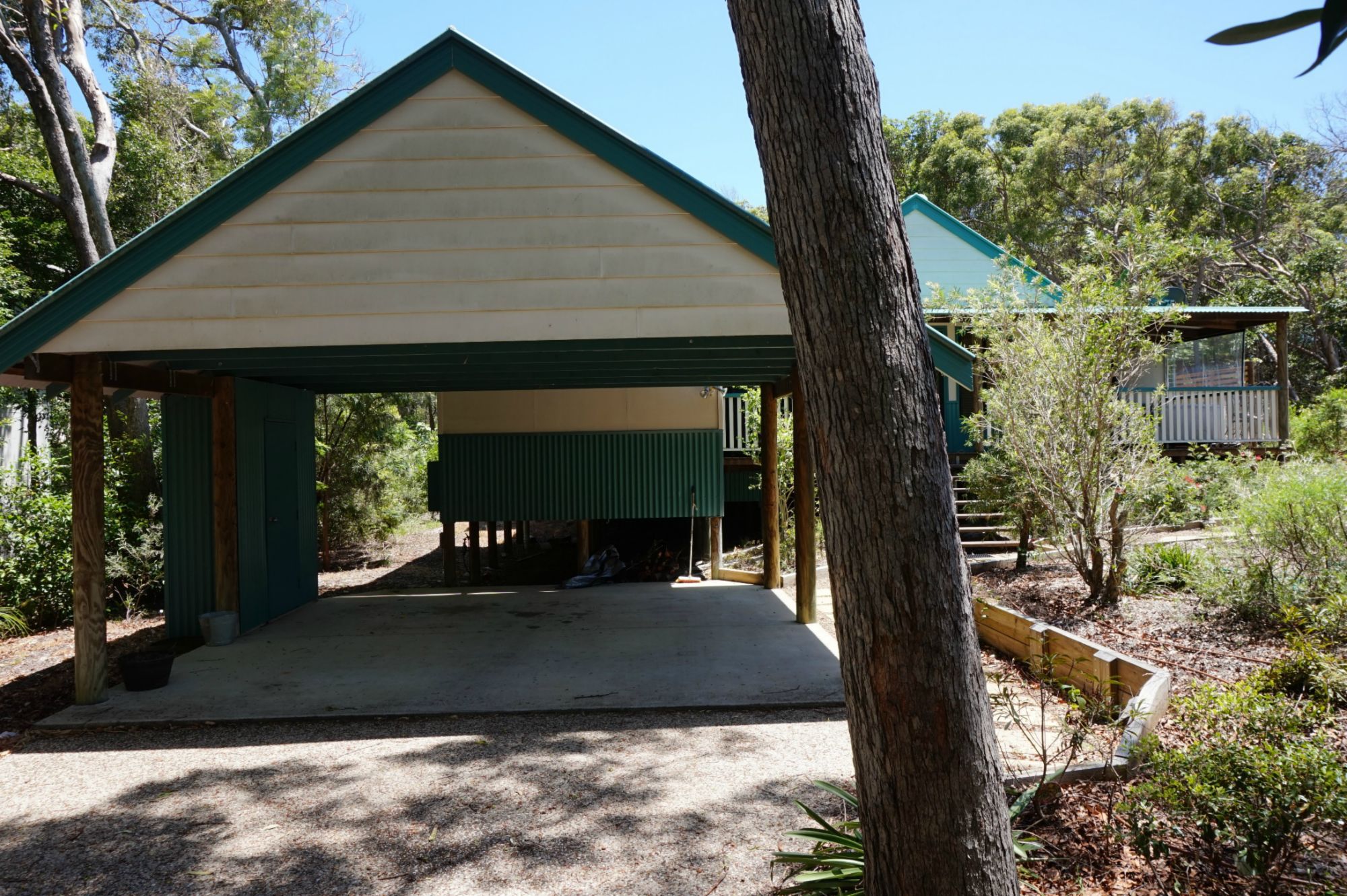 Cooloola Coast Realty Pool, Walk To Beach in 2 Minutes