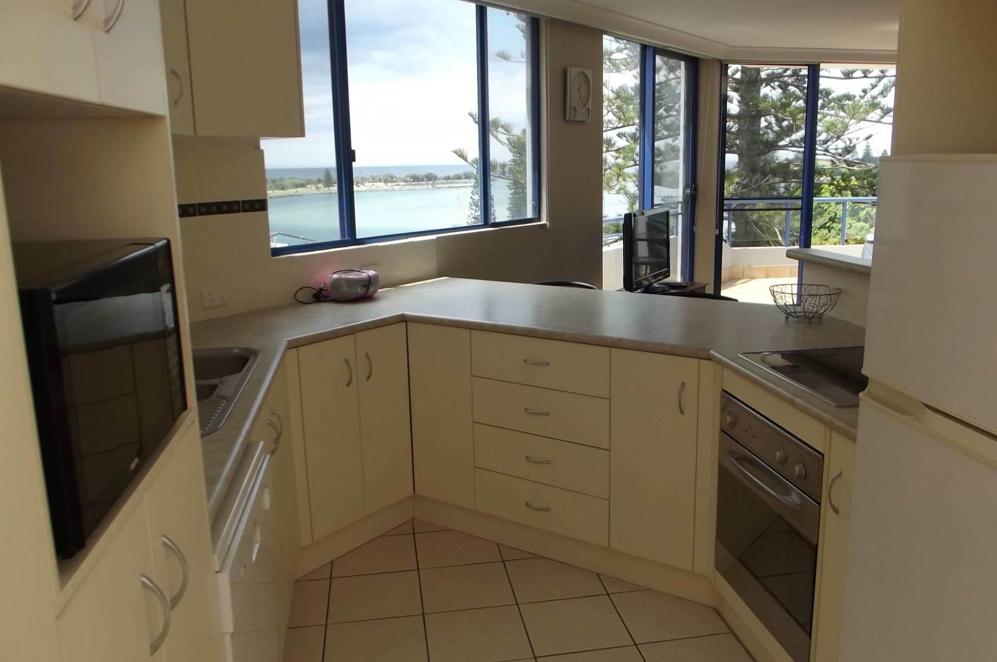 Forster Tuncurry Property Management HERITAGE UNIT 701, 18 Manning